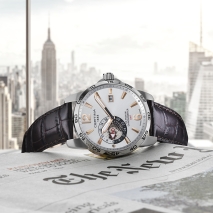 DS Podium GMT, Herrenuhr